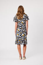 Load image into Gallery viewer, Daisy Printed Dress
